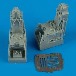 F-15E ejection seats with safety belts 1:72