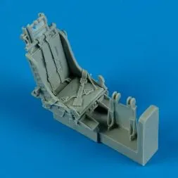 F-84G ejection seats with safety belts 1:48