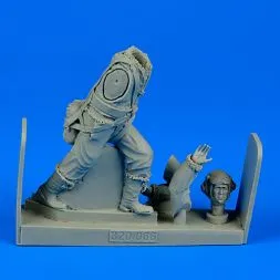 R.A.F. fighter pilot WWII 1:32